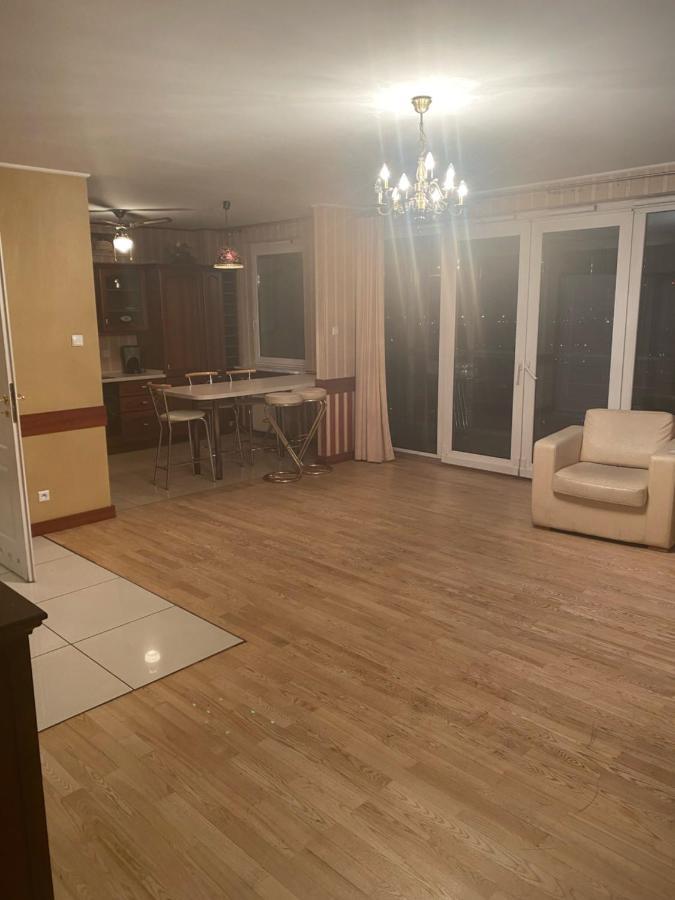 Babka Wiezowiec Noclegi Varsóvia Exterior foto