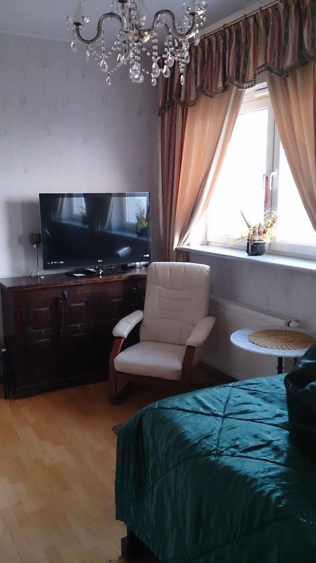Babka Wiezowiec Noclegi Varsóvia Exterior foto